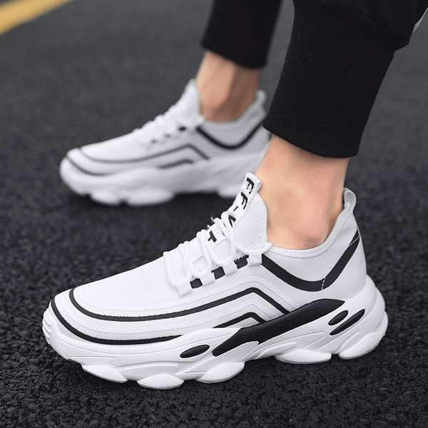 Adidasi moderni pentru barbati cu sireturi si talpa groasa in alb, negru si galben