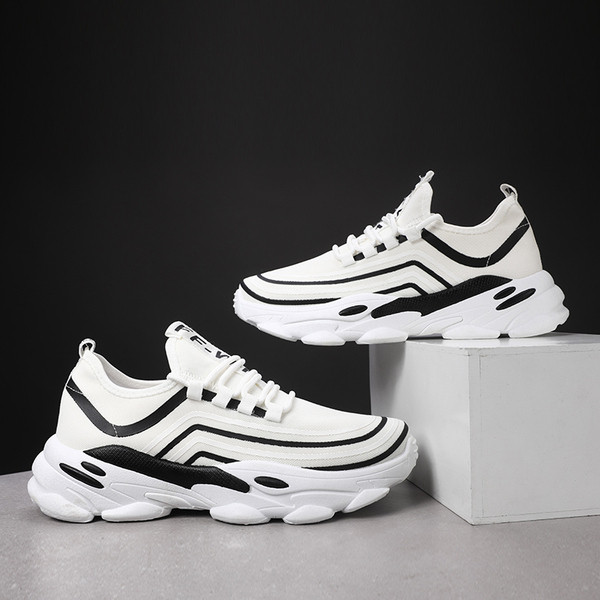 Adidasi moderni pentru barbati cu sireturi si talpa groasa in alb, negru si galben