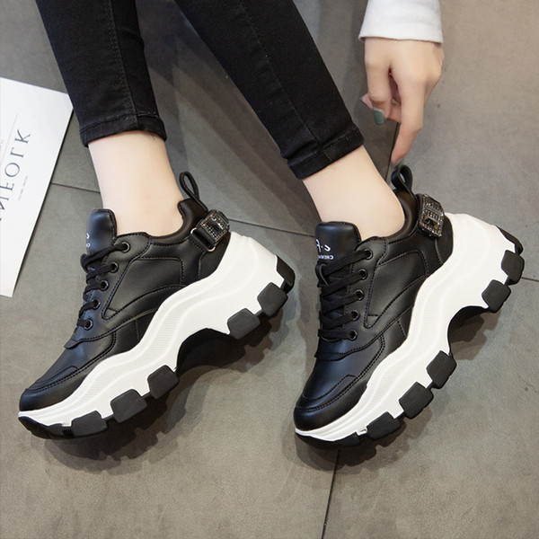 Νέο μοντέλο μοντέρνα γυναικεία αθλητικά παπούτσια σε δύο χρώματα