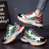 ÚJ Modern női tornacipő színes rátéttel és durva talppal