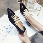 Pantofi de damă cu șireturi model ascuțit în roșu și negru