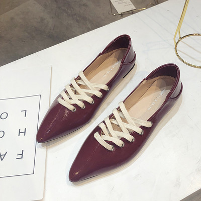 Pantofi de damă cu șireturi model ascuțit în roșu și negru