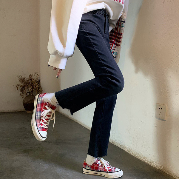 Blugi lungi de dama de culoare neagra - model drept