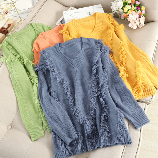 Pulover de dama modern cu decolteu spitz si franjuri in mai multe culori