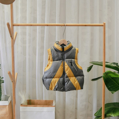 Vesta pentru copii model nou pentru baieti cu fermoar in negru, portocaliu si gri