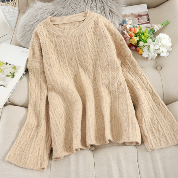 Női pehelypulóver ovális nyakkivágással, több színben