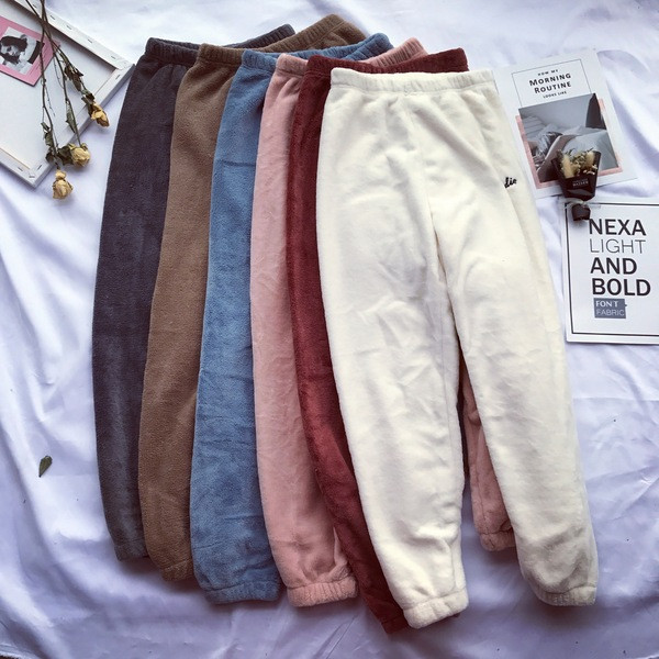 Γυναικείο αθλητικό παντελόνι σε διάφορα χρώματα με απαλή επένδυση