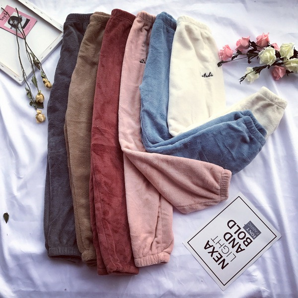 Γυναικείο αθλητικό παντελόνι σε διάφορα χρώματα με απαλή επένδυση