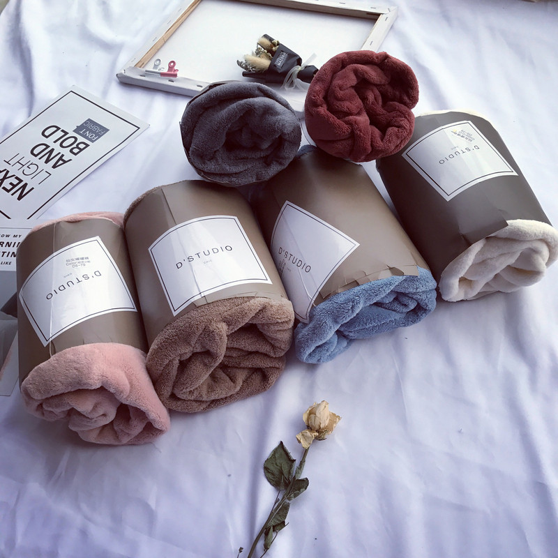 Γυναικείο αθλητικό παντελόνι σε διάφορα χρώματα με απαλή επένδυση