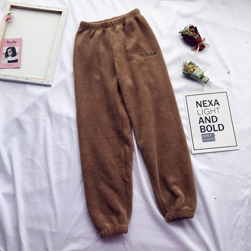 Γυναικείο αθλητικό παντελόνι σε διάφορα χρώματα με απαλή επένδυση