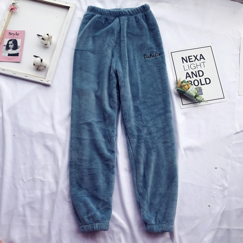 Γυναικείο αθλητικό παντελόνι σε διάφορα χρώματα με απαλή επένδυση