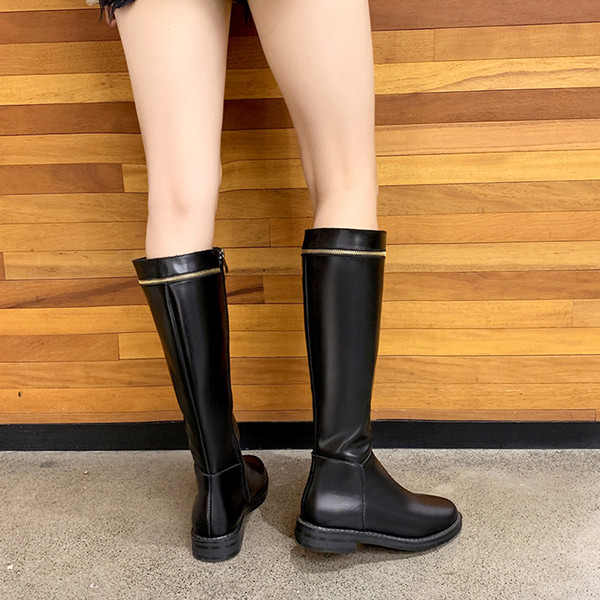 Cizme de damă elegante din piele, cu talpă plată, de culoare neagră