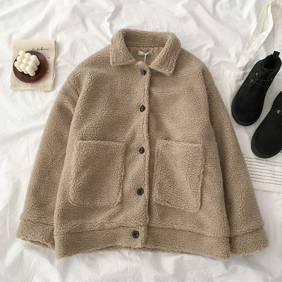 καθημερινό γυναικείο  παλτό με κουμπιά και κολάρο σε μπέζ χρώμα