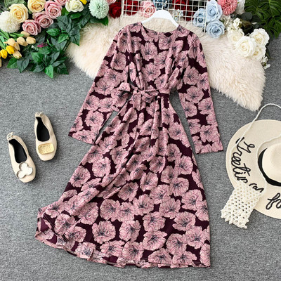 Modern női ruha hosszú ujjal, három színben