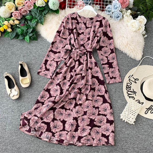 Modern női ruha hosszú ujjal, három színben