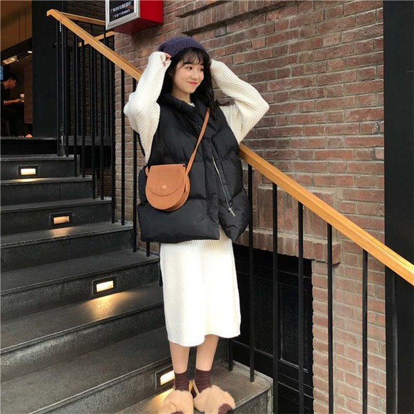 Vesta de dama alb si negru cu fermoar si buzunare