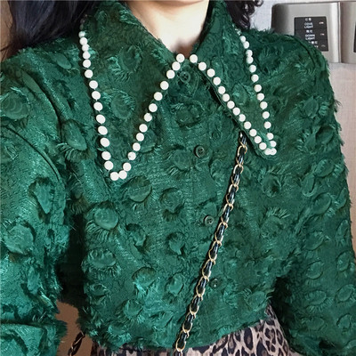 Γυναικέιο κομψό πουκάμισο σε λευκό και πράσινο χρώμα με κολάρο και πέρλες