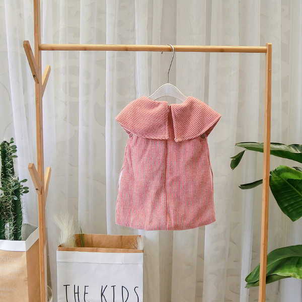 Rochie moderna pentru copii in carouri pentru fete in rosu