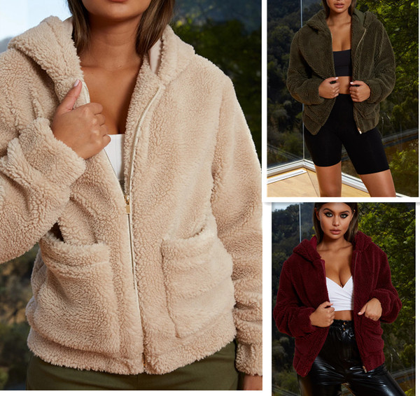 Μοντέρνο γυναικείο φούτερ με κουκούλα και τσέπες σε τρία χρώματα