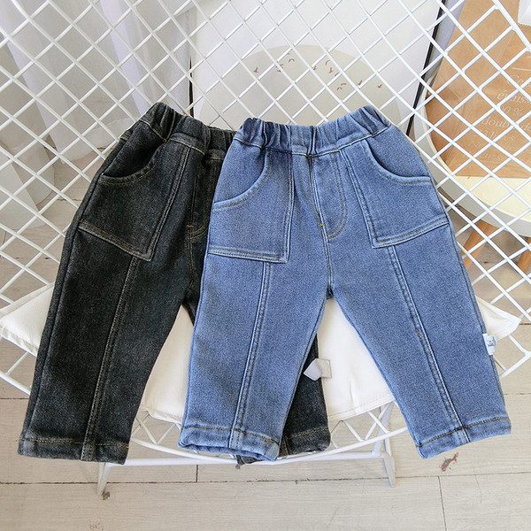 Модерни детски дънки за момчета с джобове в черен и син цвят