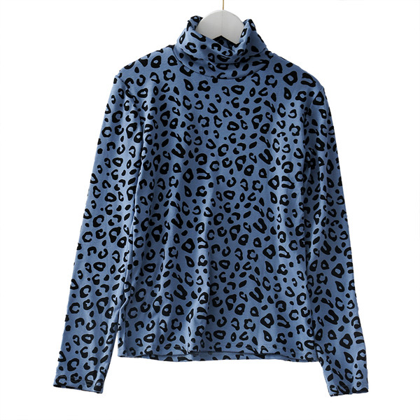 Καθημερινή γυναικεία μπλούζα με κολάρο και ζωικό μοτίβο σε διάφορα χρώματα