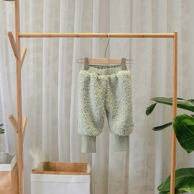 Új modell gyereknadrág fiúknak barna, zöld, bézs és fehér színben