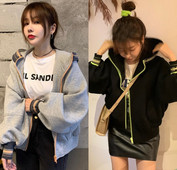 Γυναικείο φούτερ με φερμουάρ σε γκρι και μαύρο χρώμα