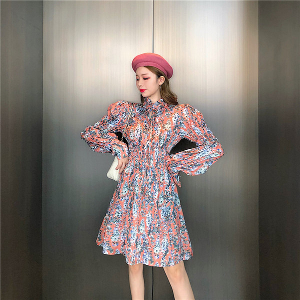 Μοντέρνο γυναικείο φόρεμα  με ελαστική μέση και floral τύπωμα