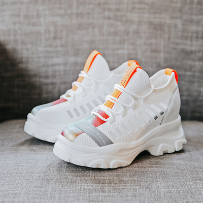 Καθημερινά γυναικεία αθλητικά παπούτσια με πολύχρωμη εφαρμογή σε διάφορα χρώματα