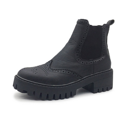 Cizme de dama stilate cu talpa aspra de culoare neagra - doua modele