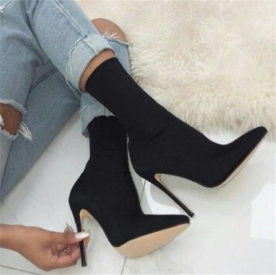 Casual γυναικέιες μπότες  με λεπτό τακούνι και φερμουάρ σε μαύρο χρώμα