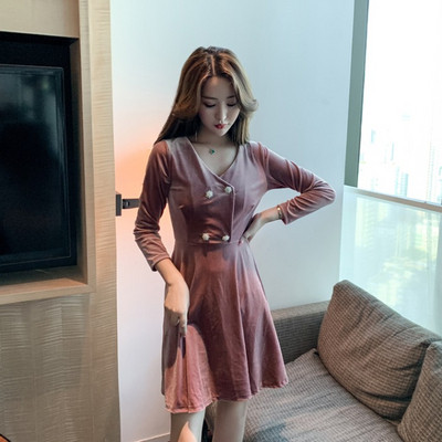 Rochie de dama moderna din catifea cu nasturi si maneci lungi in roz si negru