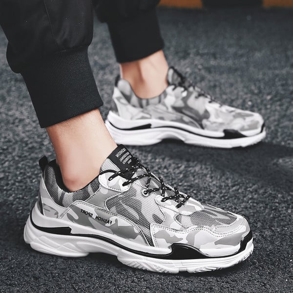 Modern férfi terepszínű tornacipő fűzővel és durva talppal, három színben