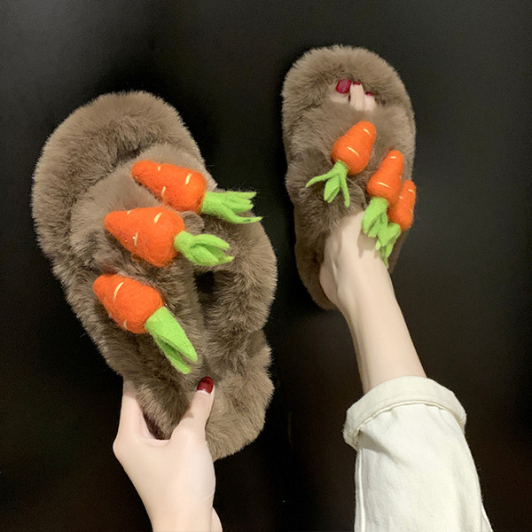 Papuci de puf de damă cu element 3D în verde și maro