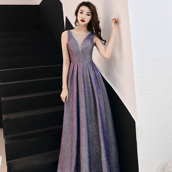 Stílusos női hosszú ruha tüllel és fényes hatással három színben