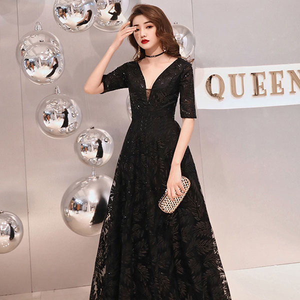 Κομψό γυναικείο φόρεμα με δαντέλα με λαιμόκοψη και 3/4 μανίκια σε τρία χρώματα