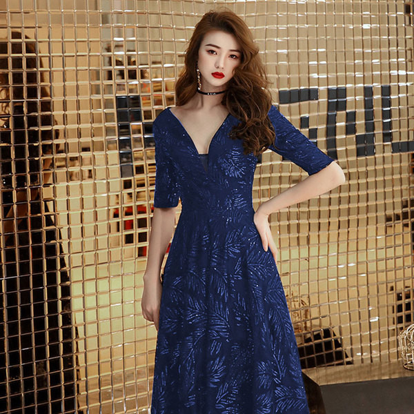 Κομψό γυναικείο φόρεμα με δαντέλα με λαιμόκοψη και 3/4 μανίκια σε τρία χρώματα