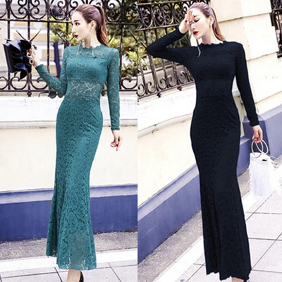 Γυναικείο μακρύ δαντελένιο φόρεμα με μακριά μανίκια σε μαύρο και πράσινο χρώμα