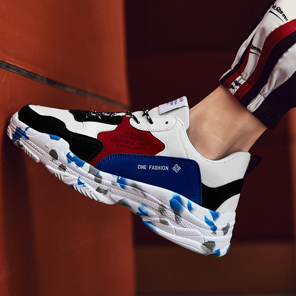 Καθημερινά ανδρικά αθητικά παπούτσια σε μπλε, μοβ και κόκκινο χρώμα