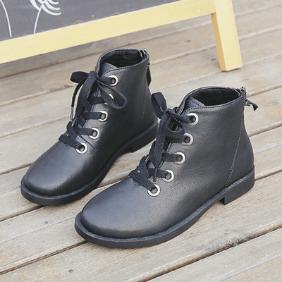 Γυναικείες μπότες με μαύρη και μπεζ επίπεδη σόλα - δύο χρώματα