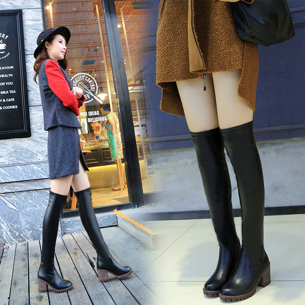 Ghete de dama moderne din piele in negru