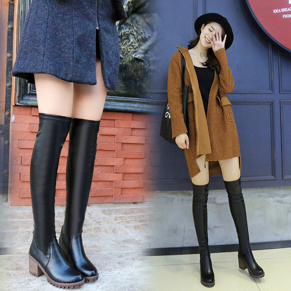 Ghete de dama moderne din piele in negru