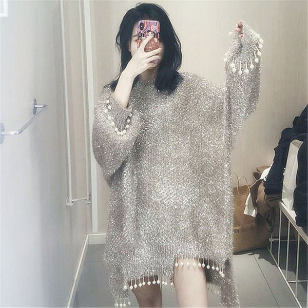 Alkalmi női pulóver bojt aszimmetrikus mintával, szürke színben