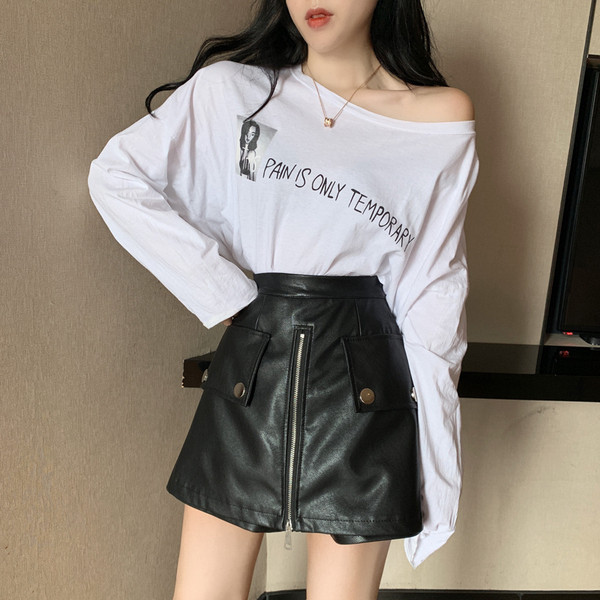 Κοντύ φούστα- παντελόνι  με φερμουάρ σε μαύρο και άσπρο χρώμα