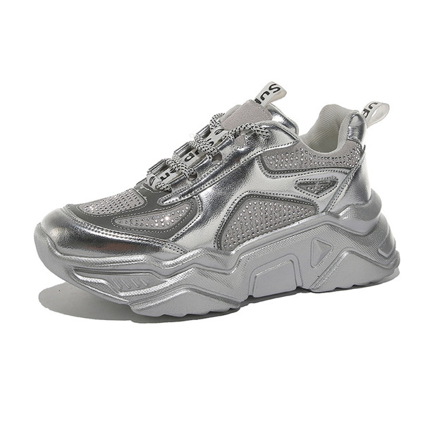 Modern női tornacipő több színben