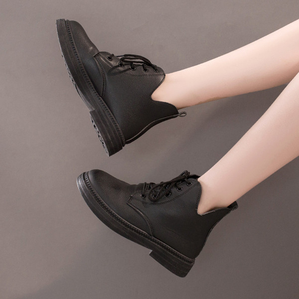 Pantofi moderni de dama cu sireturi si talpa plata in negru