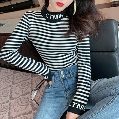 Γυναικεία σλιμ μπλούζα με δαντέλα - δύο χρώματα