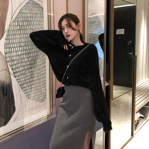 Rövid pehelymellény gombokkal, három színben