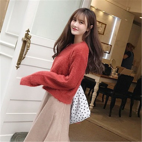 Γυναικείο καθημερινό φούτερ με ωοειδές ντεκολτέ στο κόκκινο και λευκό χρώμα