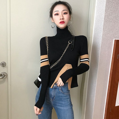 Bluză de damă cu guler polo și cu fantă în albastru și negru